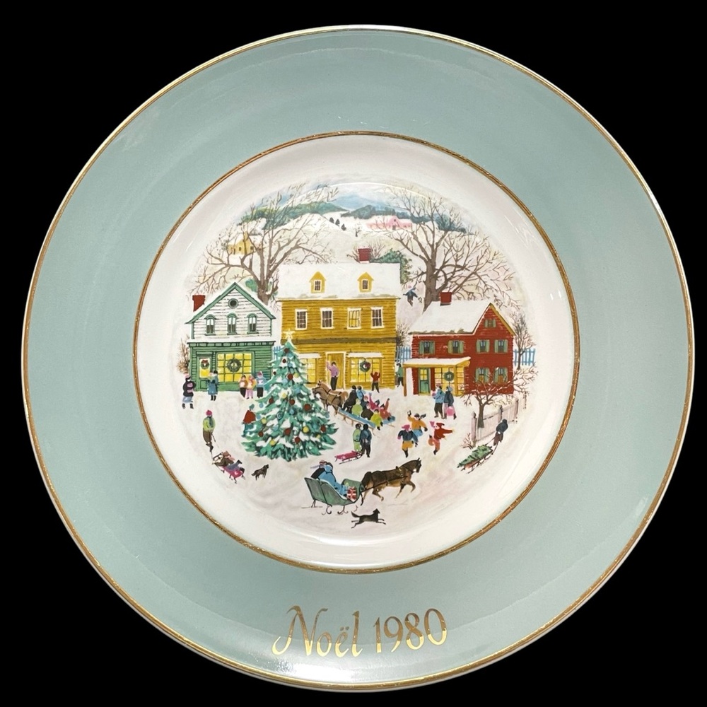 Vintage 1980 Wedgwood England Noël Plate Eight Edition Avon Country Christmas